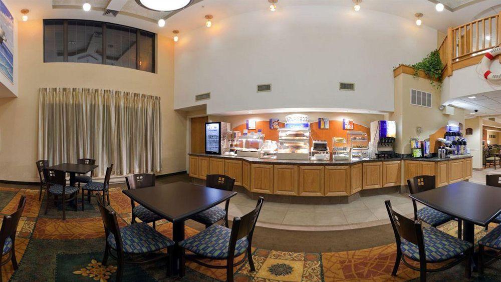 Holiday Inn Express & Suites Carneys Point - Pennsville By Ihg Exterior foto