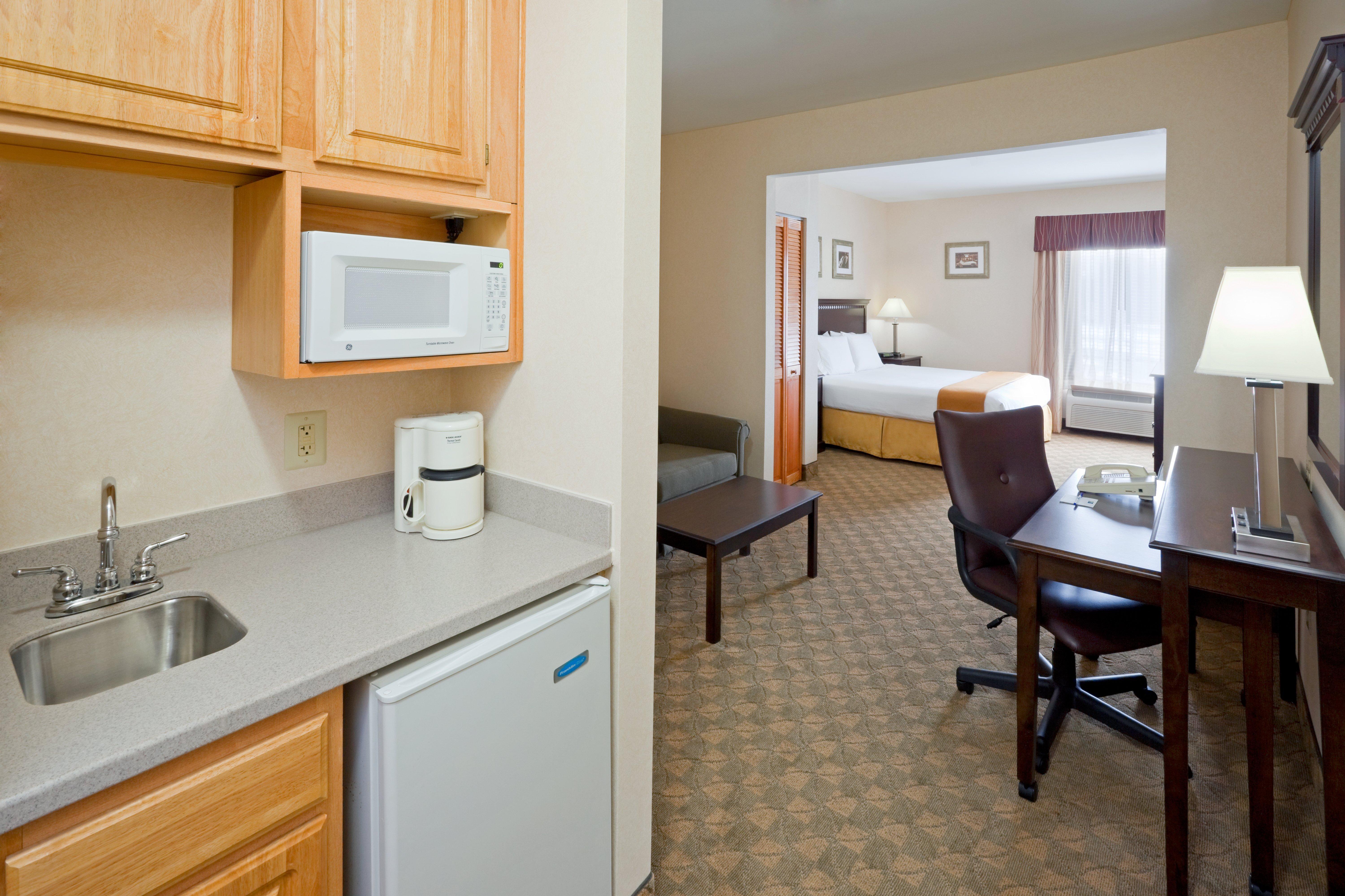 Holiday Inn Express & Suites Carneys Point - Pennsville By Ihg Exterior foto