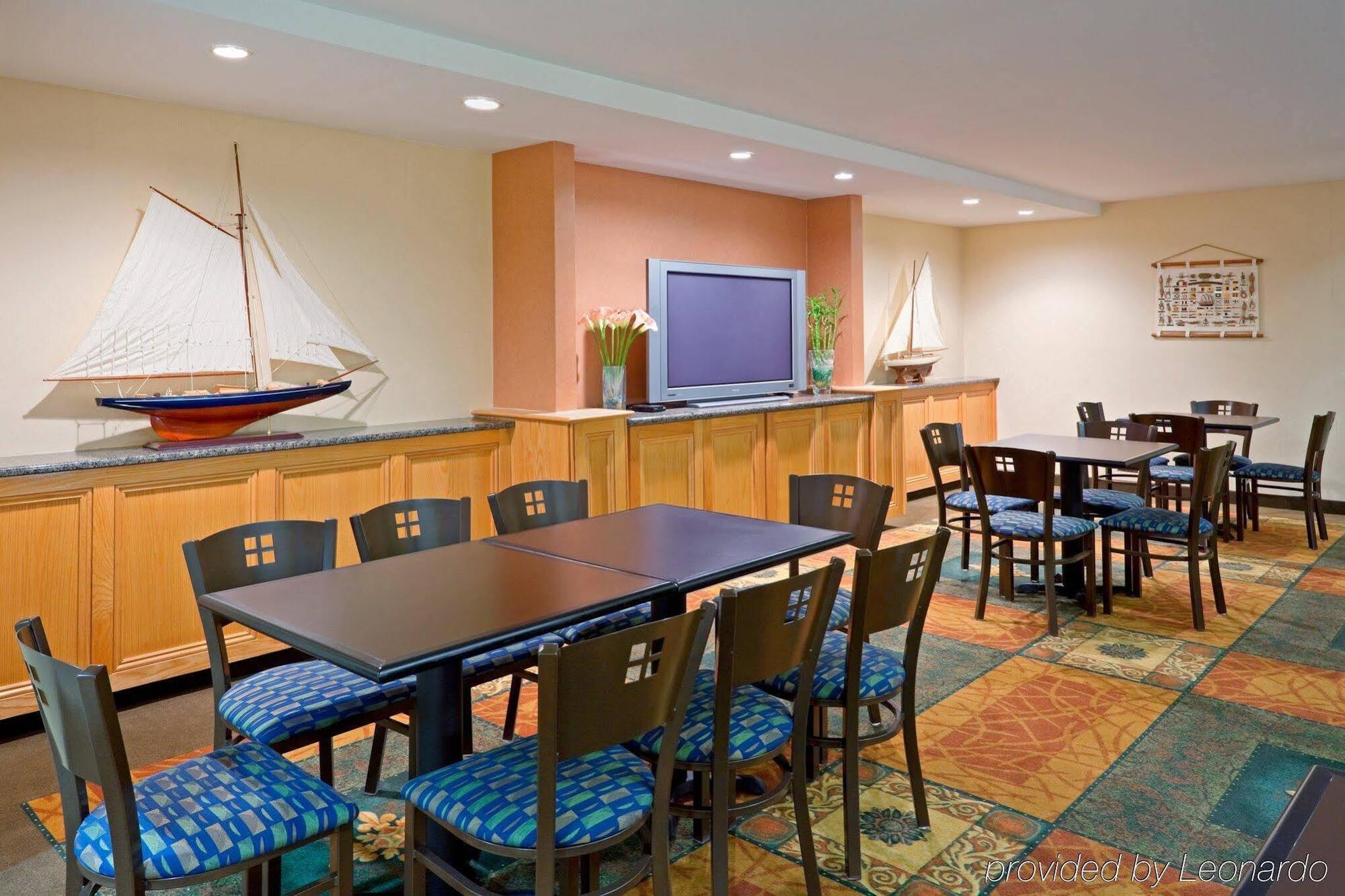 Holiday Inn Express & Suites Carneys Point - Pennsville By Ihg Exterior foto